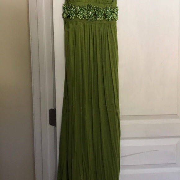 Dress - Picture 2 of 5